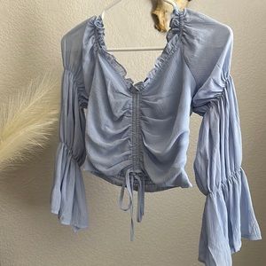 Never worn!! Off the shoulder and super flattering!